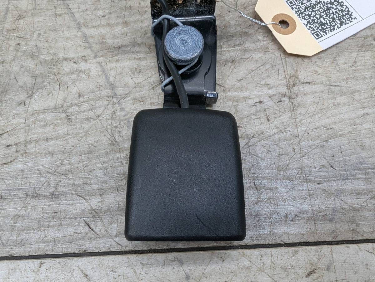 OEM BMW F95 F96 G05 G06 X5 X6 Rear Left Driver 2nd Row Seat Belt Seatbelt Buckle