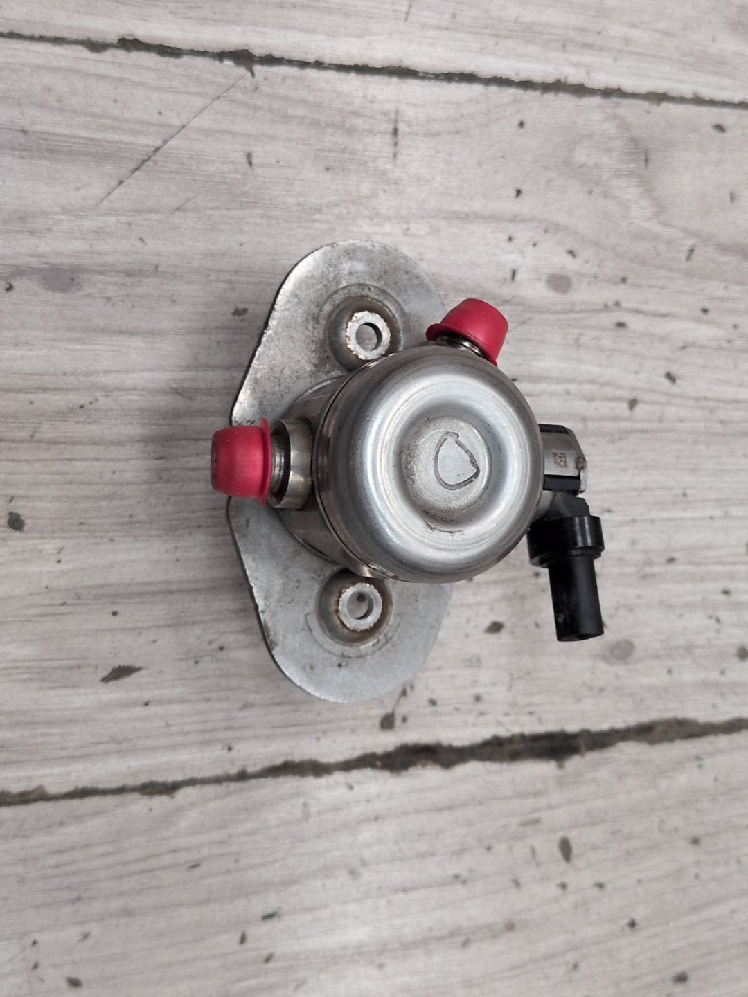 16-20 OEM BMW G11 G12 750 G30 M550 Engine N63R HPFP High Pressure Fuel Pump 5-8