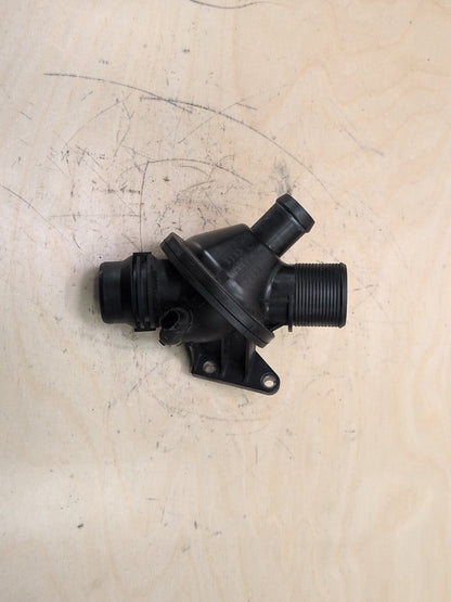 OEM BMW F10 F15 F22 F25 F30 F32 Engine N20 N26 Water Coolant Thermostat Housing