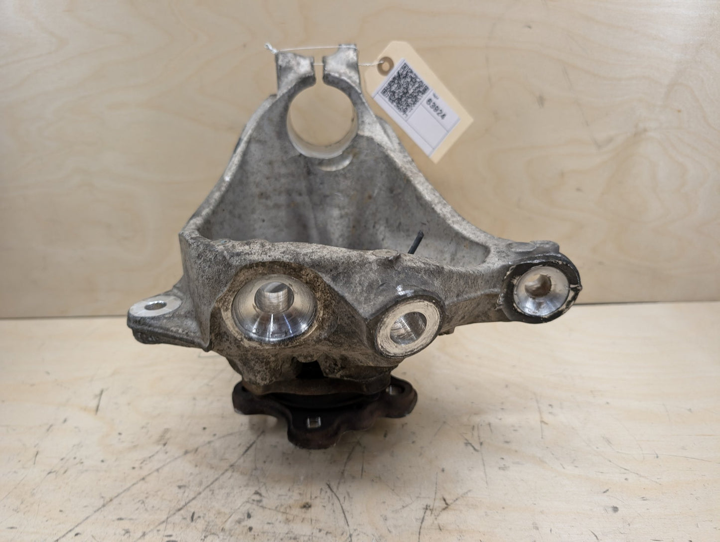 2018-2024 BMW X3 G01 Front Left Driver Spindle Knuckle w/ Bearing 6882595
