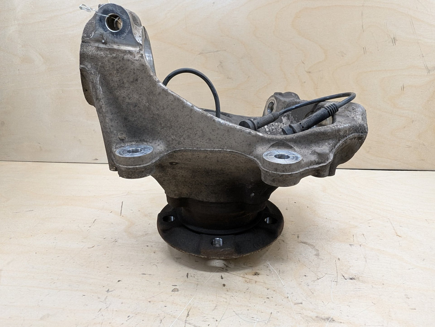 12-18 OEM BMW F30 F31 Sedan RWD Front Left Hub Knuckle Wheel Bearing Carrier