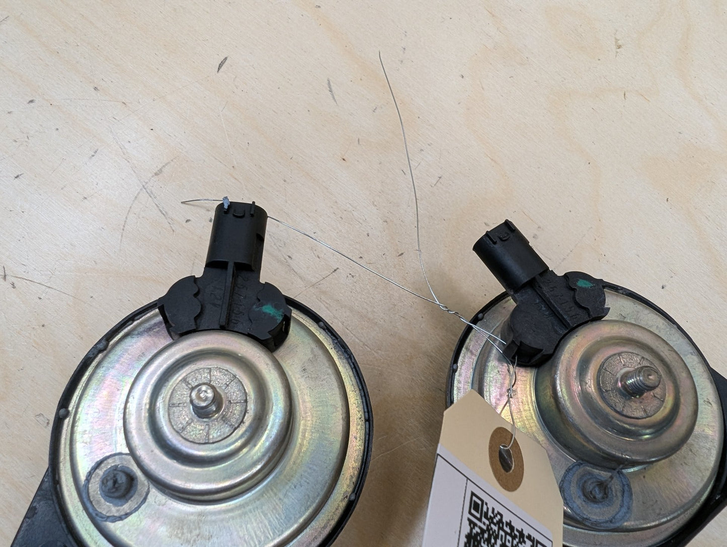 2007-2013 BMW 335i E93 Alarm Horns SET 7159420