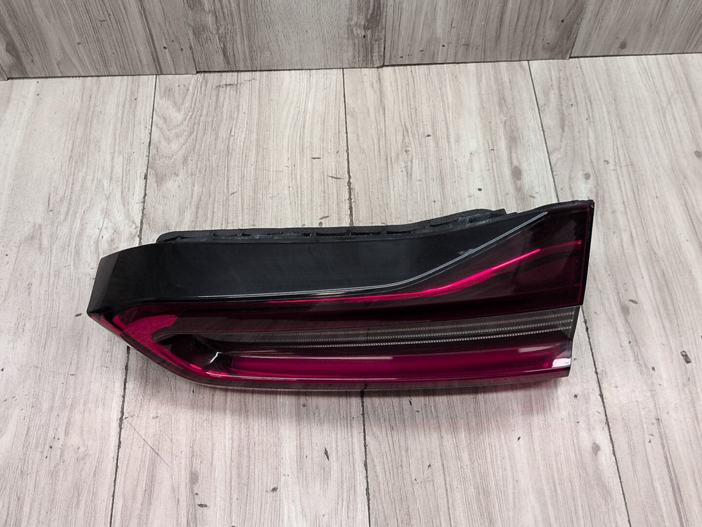 19-23 OEM BMW F95 G05 X5 X5M Rear Left Driver Inner Liftgate Stop Tail Light