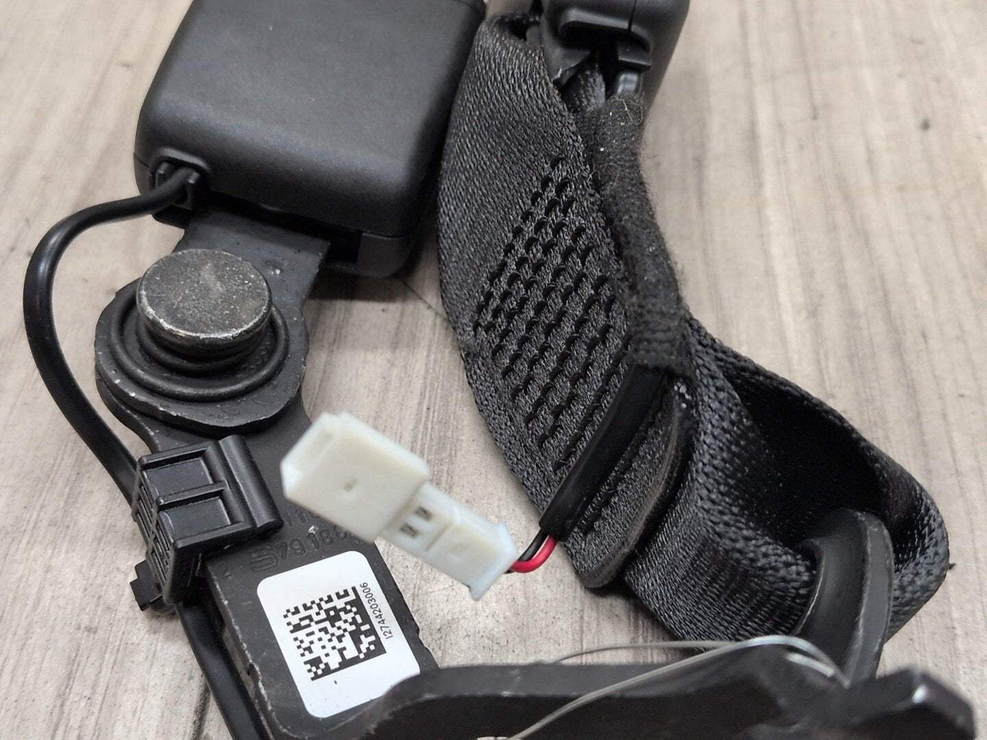 OEM BMW G20 G22 G26 G80 G82 M3 M4 Rear Right Passenger Seatbelt Seat Belt Buckle