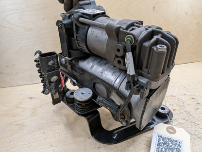 16-22 OEM BMW G11 G12 740 750 M760 Air Suspension Compressor Pump Module Motor