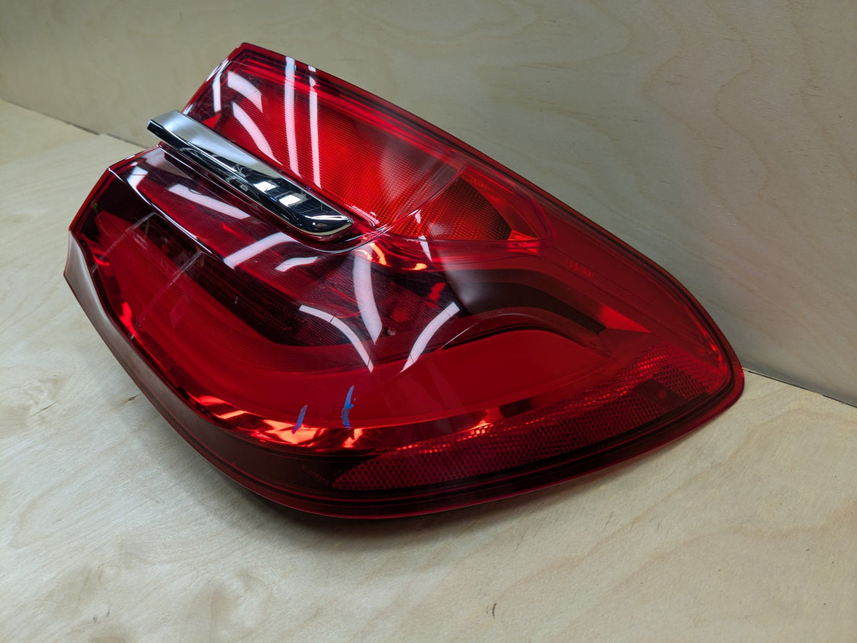 16-19 OEM BMW G11 G12 740 750 M760 B7 Rear Right Passenger Outer LED Tail Light