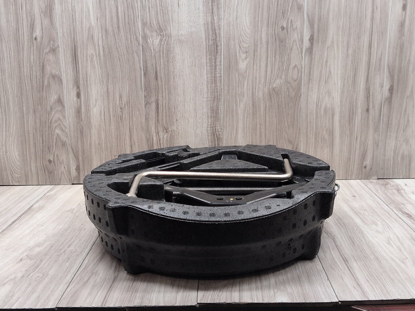 2019-2026 BMW X5 G05 Emergency Spare Wheel Rim Tire Tool Kit SET 6877210