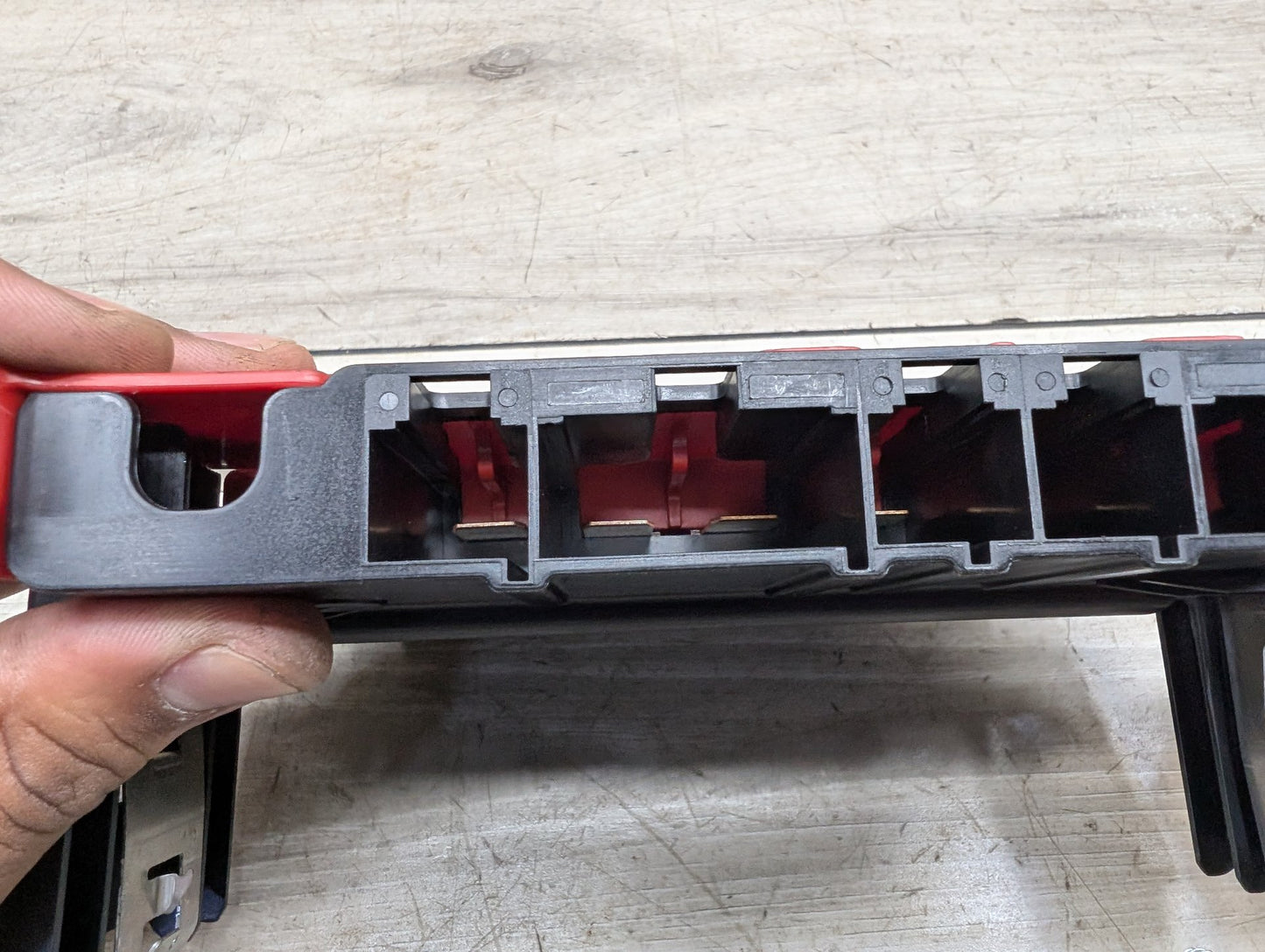 2007-2013 BMW X5 E70 Battery Power Distribution Fuse Box Module