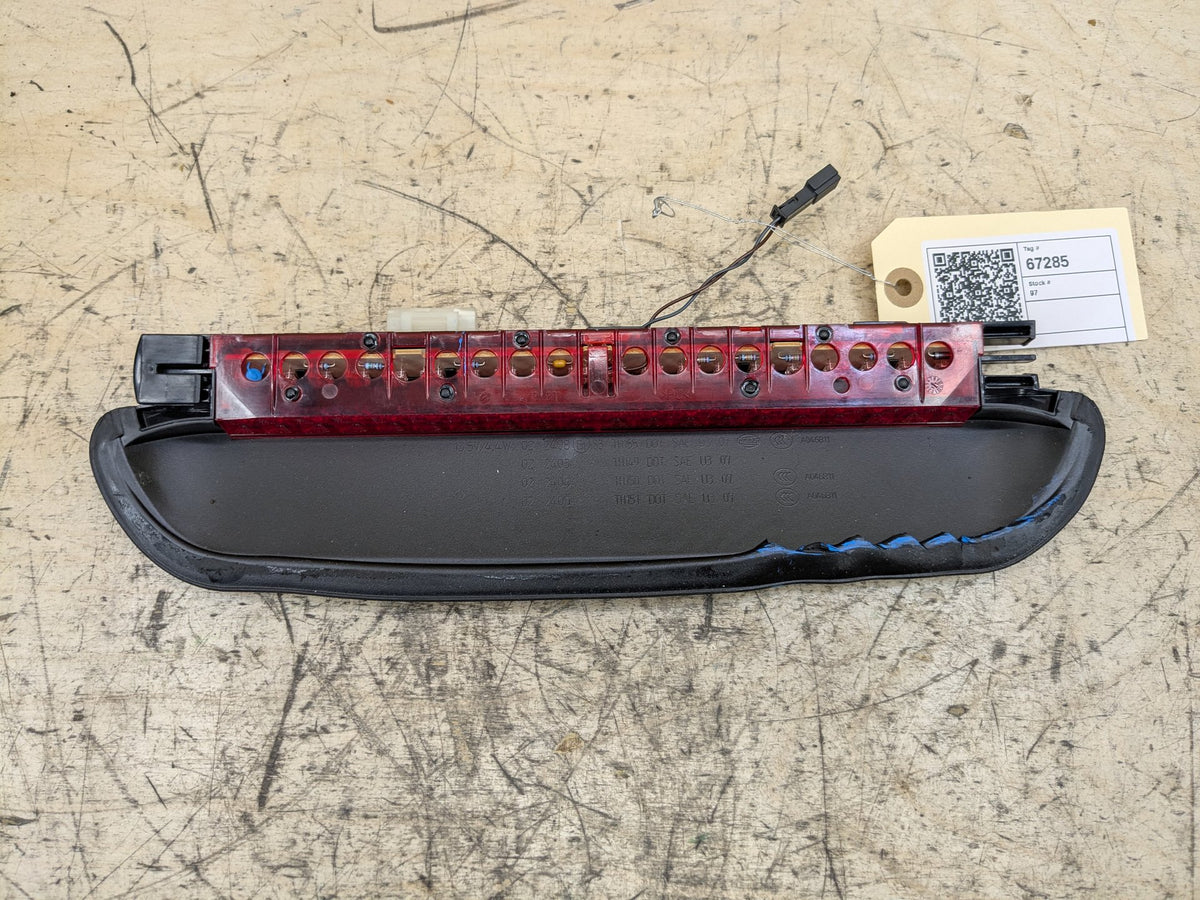 2018-2023 BMW M550i G30 Upper Liftgate Trunk Lid 3rd Brake Light 7360526 OEM