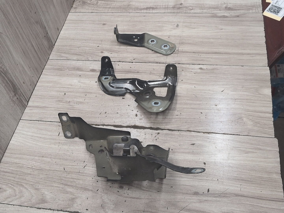 19-25 OEM BMW G20 330 M340 Front Left Driver Side Fender Holder Bracket SET