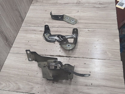 19-25 OEM BMW G20 330 M340 Front Left Driver Side Fender Holder Bracket SET