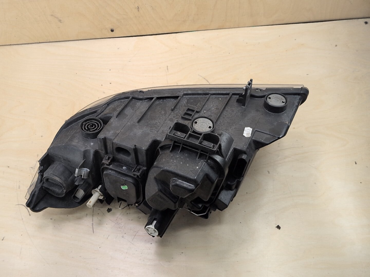09-11 OEM BMW E90 328 335 LCI Right Passenger Side Halogen Headlight w/ Modules