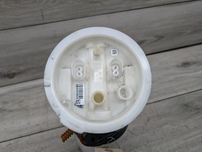 2010 BMW 335i E93- Fuel Pump PN: 6765717