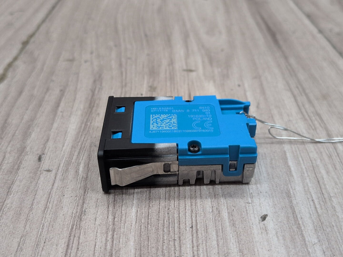 OEM BMW F48 F97 G01 G20 G22 G23 G26 G30 USB Type C Socket Charger Port Connector
