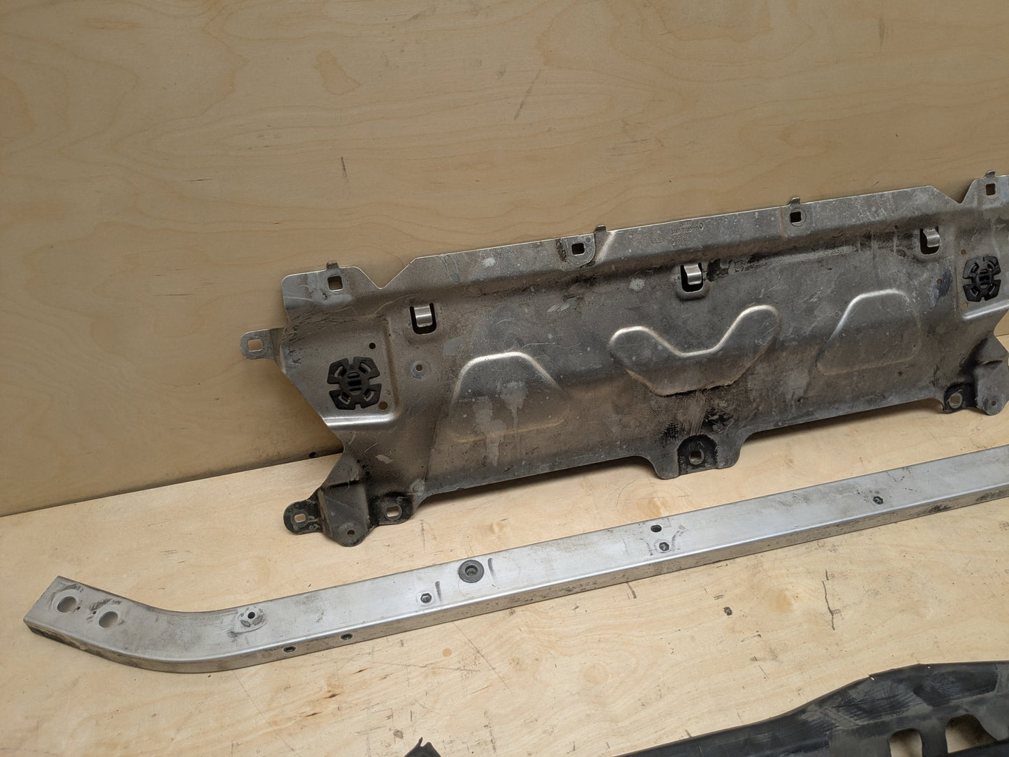 18-24 OEM BMW G01 G02 X3 X4 Front Reinforcement Clip Frame Radiator Support