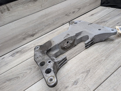 2017-2023 BMW 530i G30 Transmission Mount Bracket 6870602
