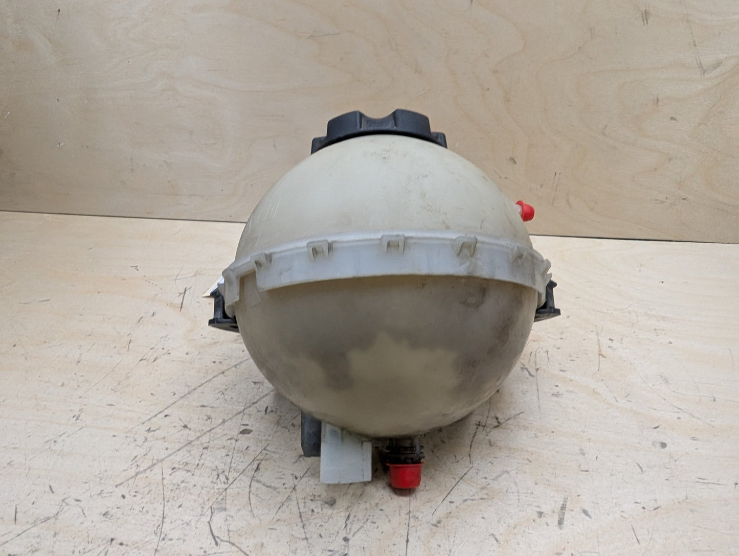 OEM BMW F22 F23 F30 F32 F33 F36 Coolant Overflow Reservoir Tank Bottle N20 N26