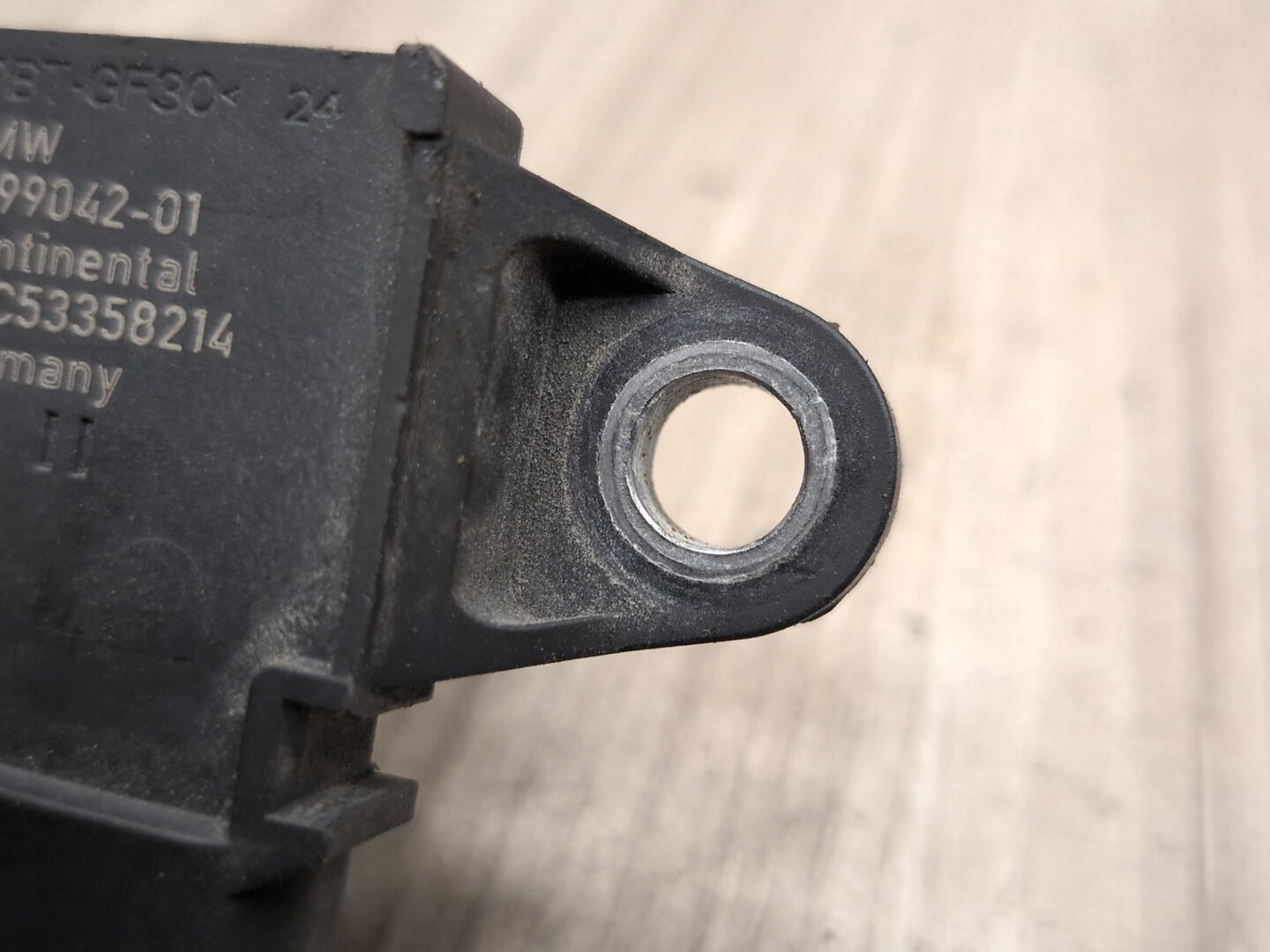 2013 - 2019 BMW 750i F01 Manifold Absolute Pressure (MAP) Sensor 7599042 N63B44O1