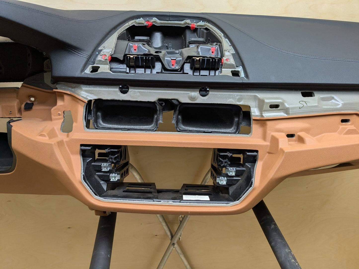 2017-2023 BMW 530i G30 Dashboard Dash Board Panel Brown