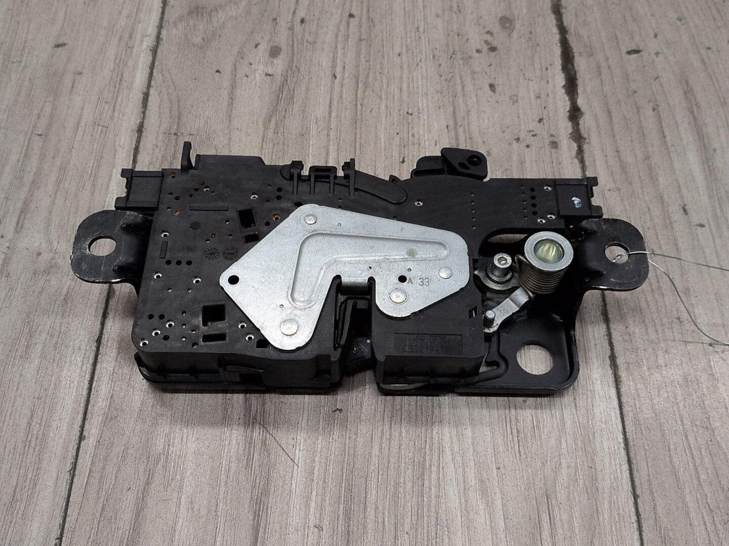 2018-2024 BMW X3 G01 Lower Liftgate Tailgate Lock Latch Actuator 7357112