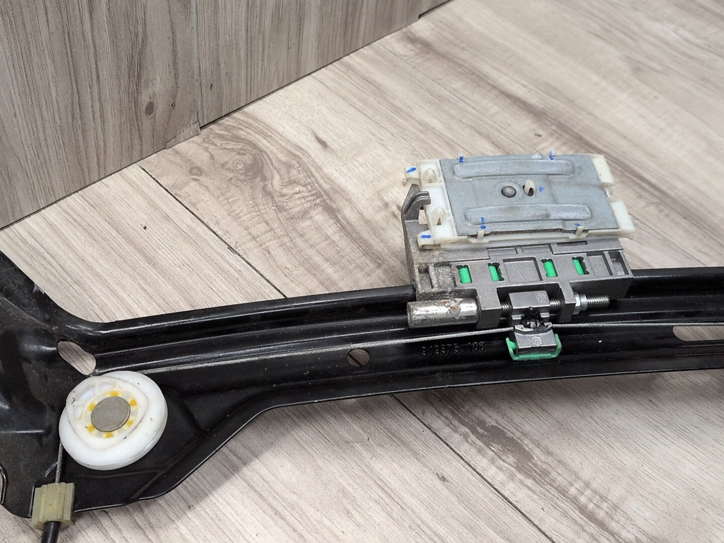 2013 - 2017 Audi S5 8T Front Right Passenger Door Window Glass Regulator w/ Motor 8T0837462D CTUB