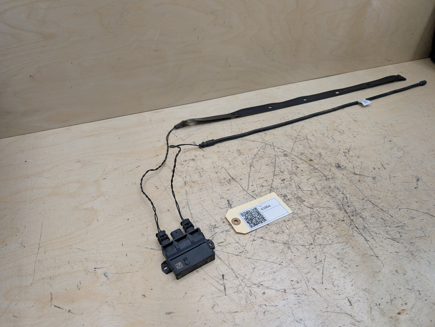 OEM BMW G30 G12 F90 M5 F48 X1 G01 X3 Control Unit Smart Opener Module w/ Sensor
