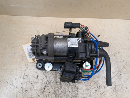 16-22 OEM BMW G11 G12 740 750 M760 Air Suspension Compressor Pump Module Motor