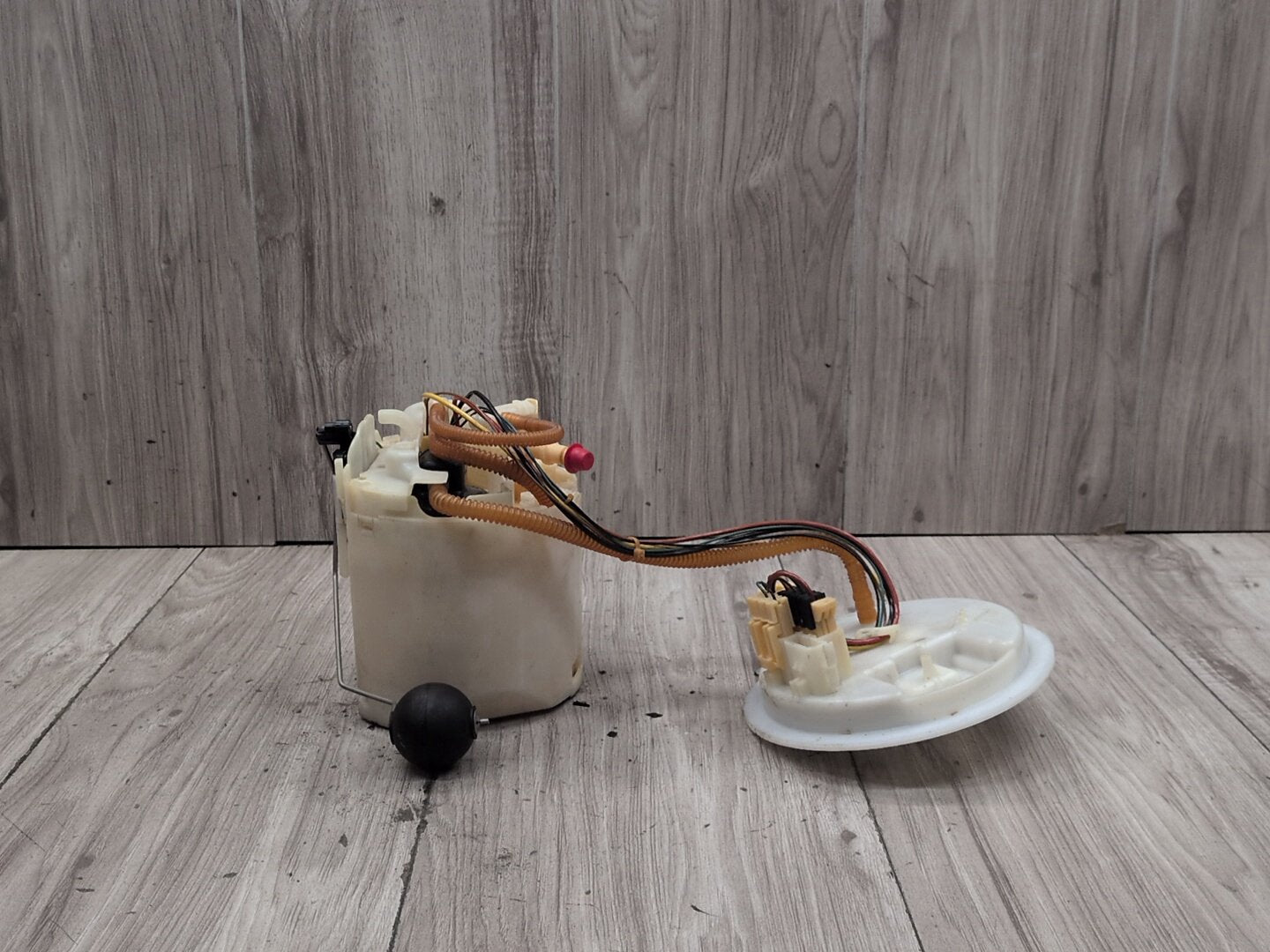 2016-2022 BMW 750i G12 Fuel Gas Tank Sending Unit Assembly 7467713 OEM