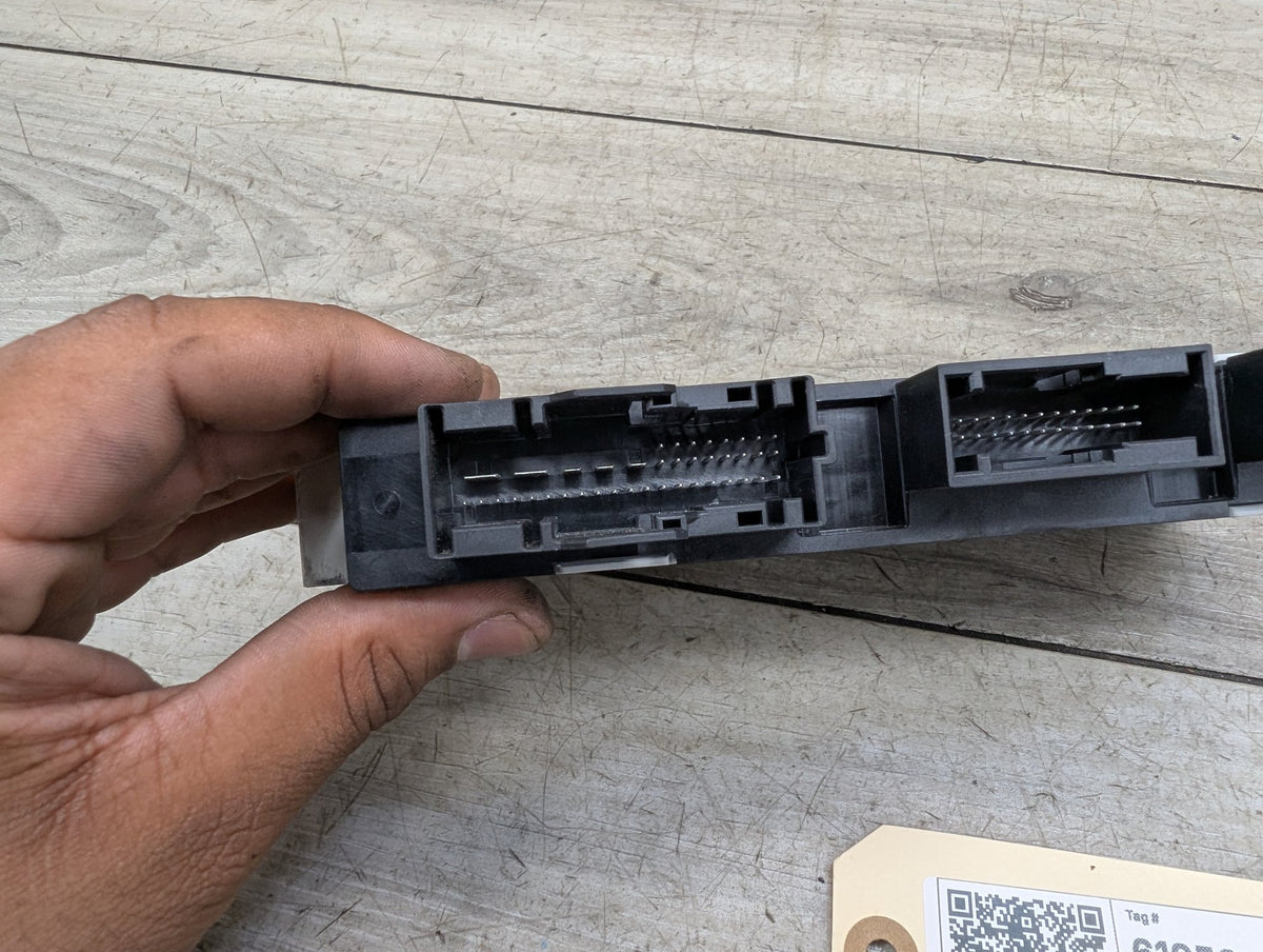 2009-2015 BMW 750Li F02 CAS Comfort Car Access System Module w/ Key 9301518 OEM