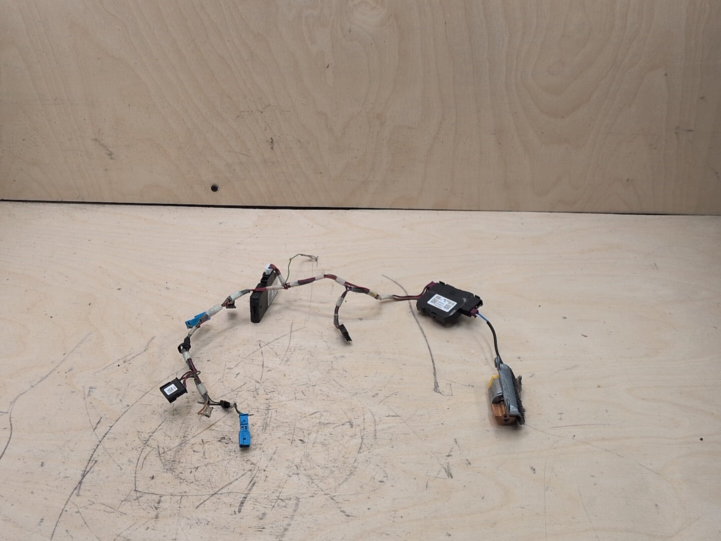16-19 OEM BMW F90 G11 G12 740 750 Steering Wheel Touch Detection Control Module