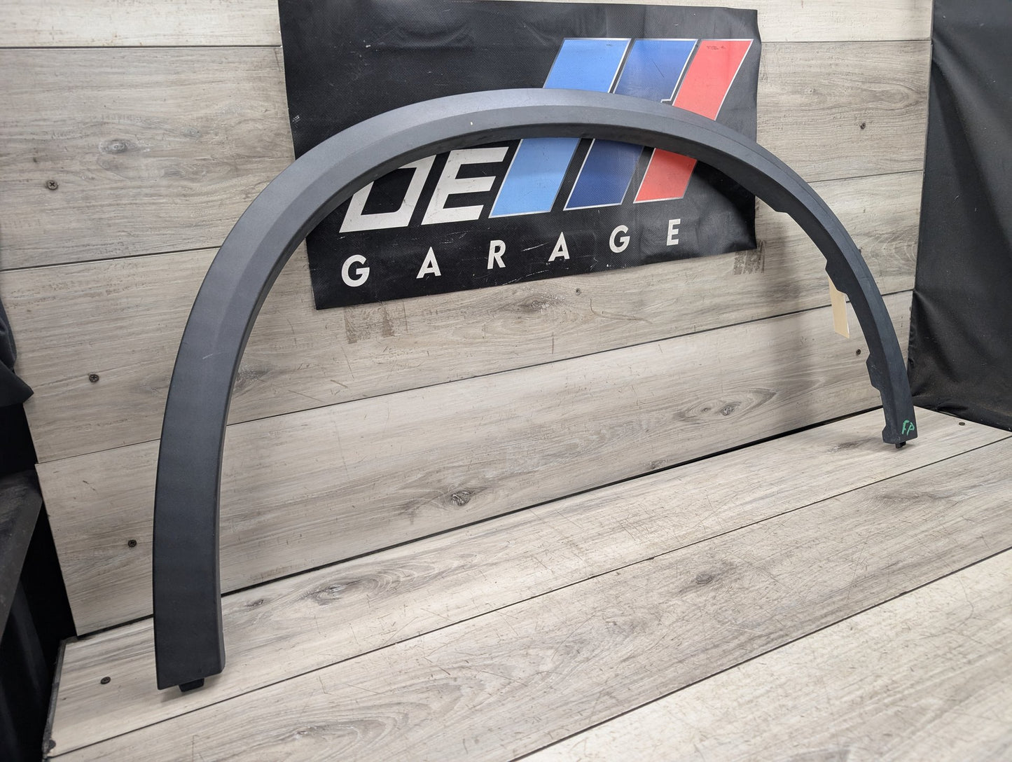 2019-2026 BMW X5 G05 Front Right Passenger Fender Flare Arch Trim Molding 7440914
