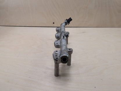 2018-2024 BMW G01 X3 B46B20O0 Engine Motor Fuel Injector Rail Line 8694198