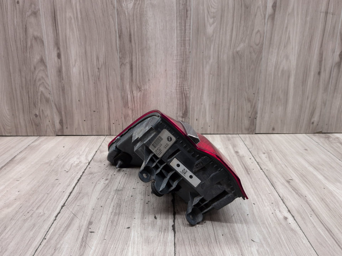 16-19 OEM BMW G11 G12 740 750 M760 B7 Rear Right Passenger Outer LED Tail Light