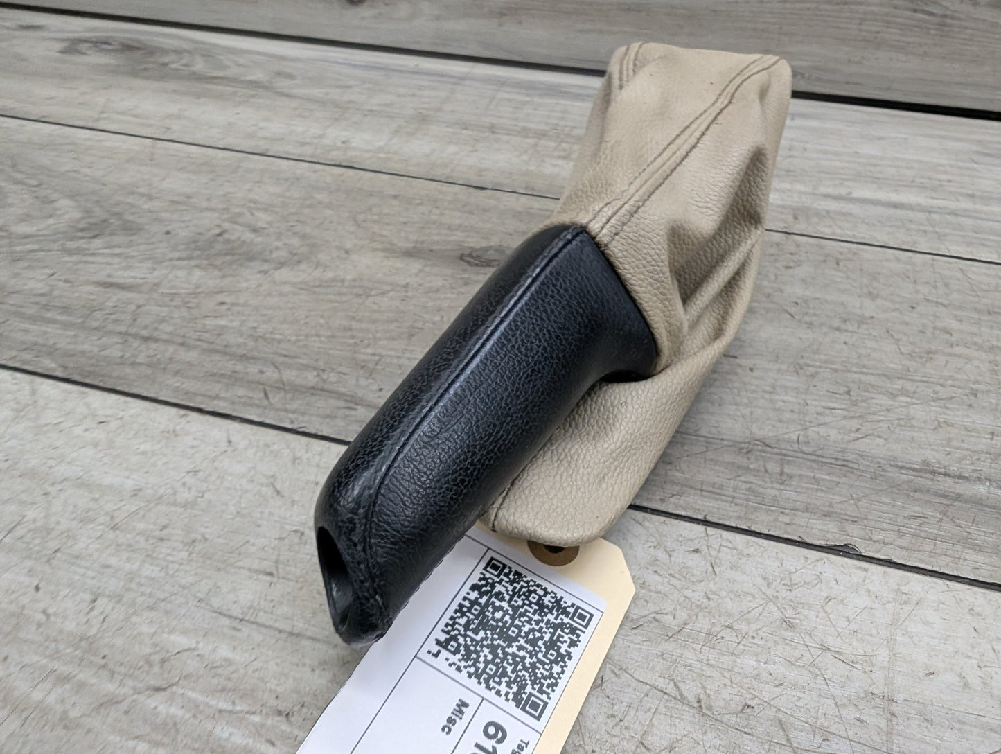 2007-2013 BMW 328i E93 Emergency Handle Brake Cover w/ Boot 6951561