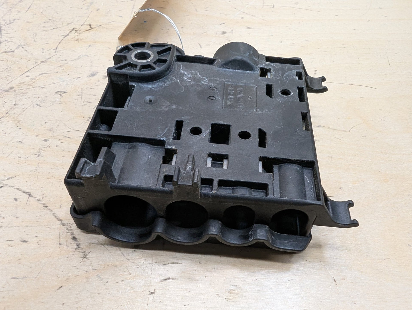 2011-2017 Audi RS5 8T Rear Battery B+ Terminal Junction Point Relay Fuse Box 8K0937517B