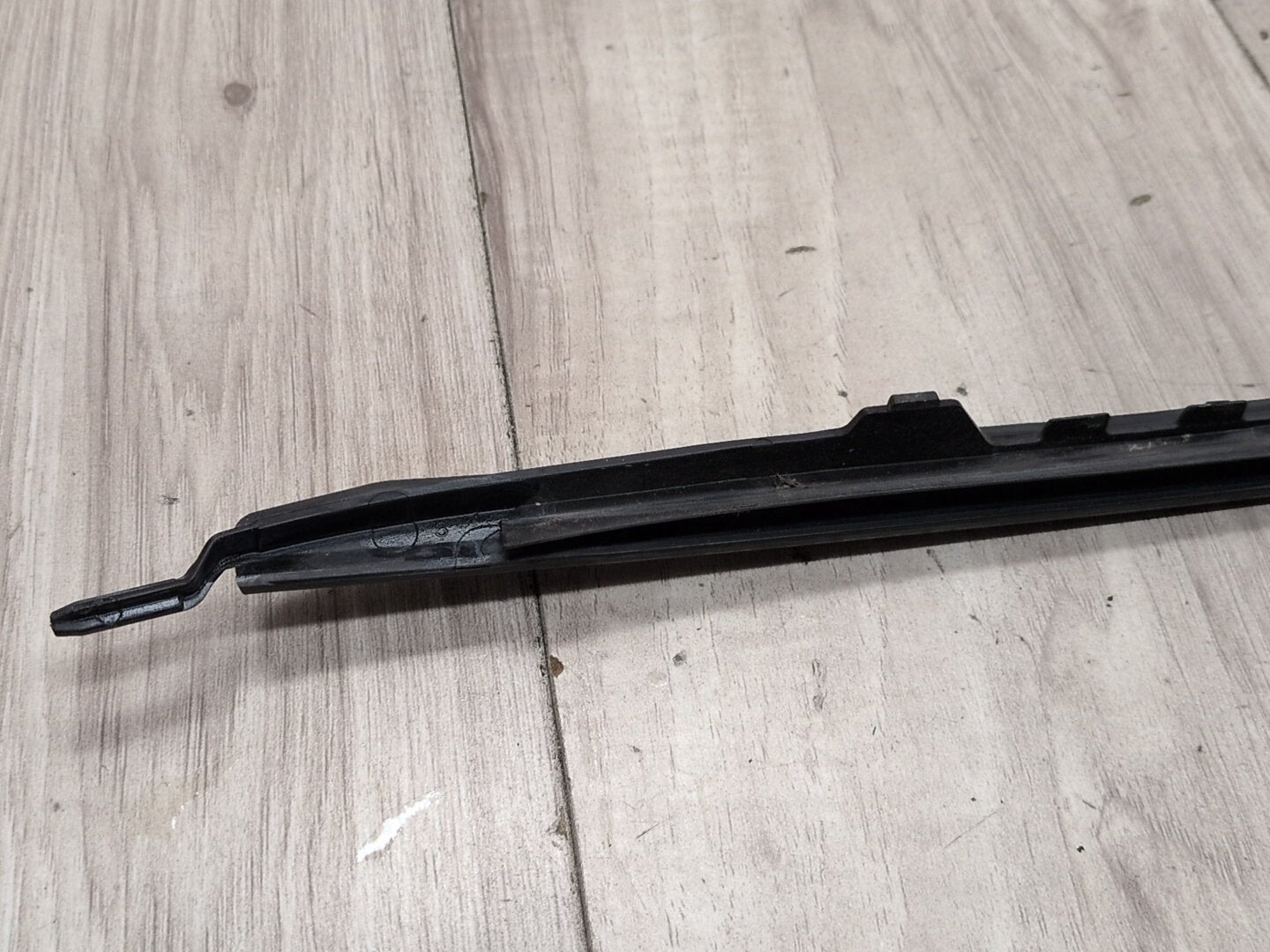2015 - 2019 BMW X6 F86 Front Left Right Side Windshield Drip Trim Molding SET 7462217 S63B44T2