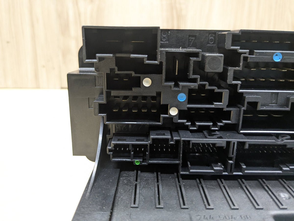 2009-2011 Mercedes-Benz SLK-Class R171 Rear Power Distribution Fuse Box A1715451601 OEM