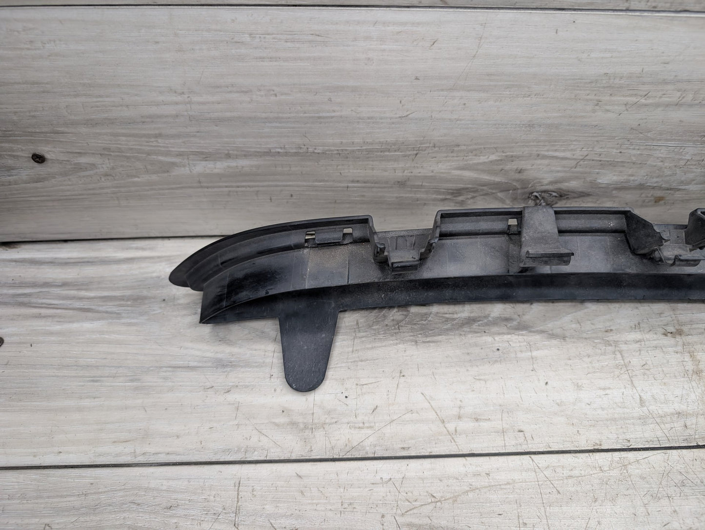 2015 - 2019 BMW X6 F86 Front Middle Center Bumper Cover Grille 8056341 S63B44T2