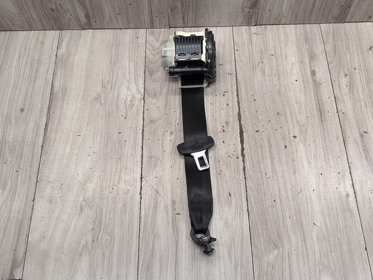 2015-2018 Audi Q3 8U Rear Left or Right Seatbelt Seat Belt Retractor 8U0857805A