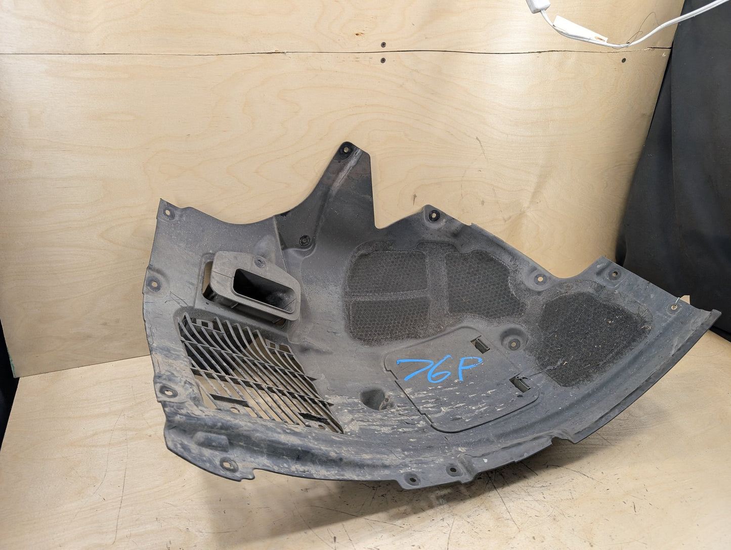 16-19 OEM BMW G11 G12 740 750 Front Right Passenger Fender Liner Splash Shield