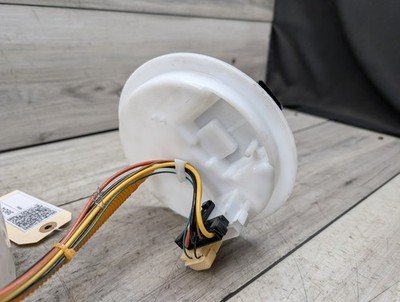 19-25 OEM BMW G05 G06 G07 X5 X6 X7 Rear Gas Tank Fuel Pump Sending Unit B58