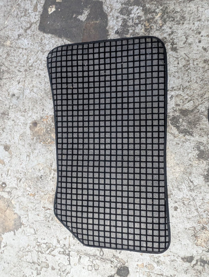 2008-2013 BMW 128i E82 Front Left Right Mat Carpet Floor Mats SET 2996867