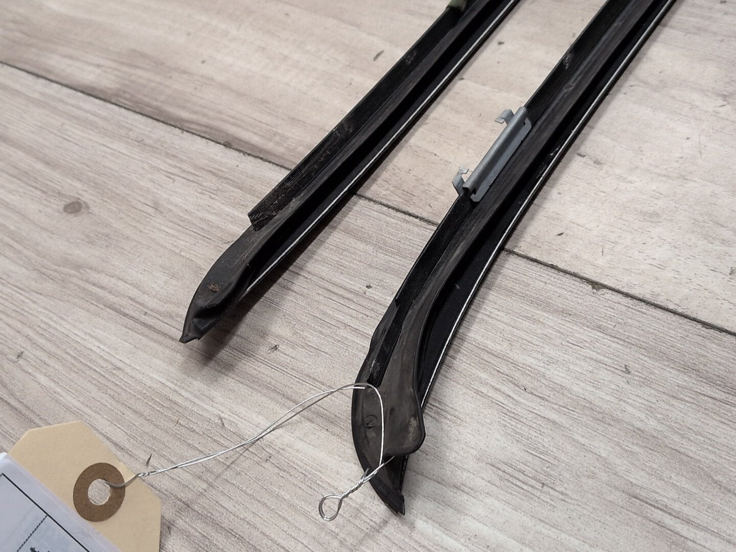 2007-2013 BMW X5 E70 Front Left Right Side Windshield Drip Trim Molding SET 7250395