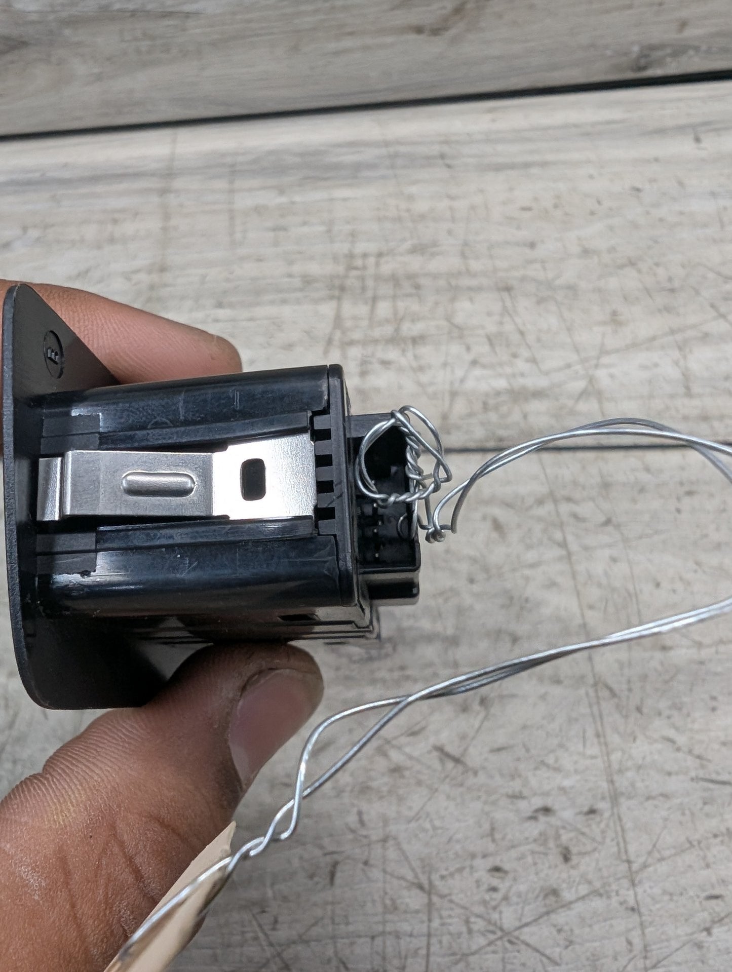 OEM BMW F02 F10 F15 F48 F90 G01 G20 G30 G80 X3 Rear Trunk Lid Center Lock Switch