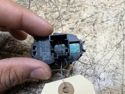 16-22 OEM BMW G11 G12 740 750 Engine Ignition Start Stop Button Switch Button