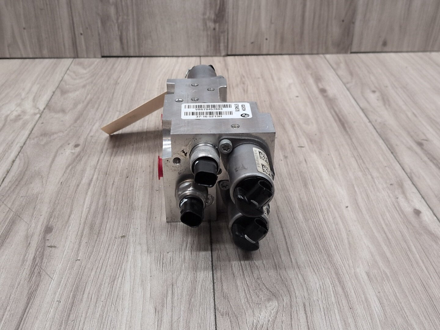 08-19 OEM BMW F15 F16 F85 F86 X5 M X6 M RHD Active Dynamic Drive Valve Block