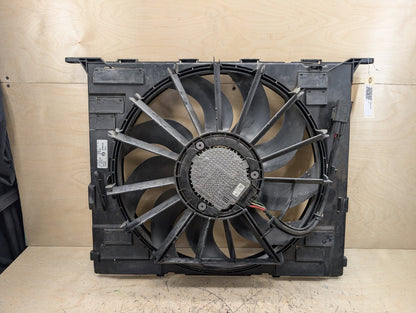 2016-2019 BMW 740i G12 Radiator Fan Shroud Housing w/ Motor 8619626