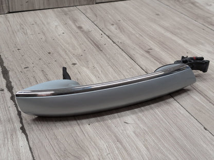 2016-2019 BMW 740Li G12 Right Passenger Door Handle w/ Comfort Access 7411034