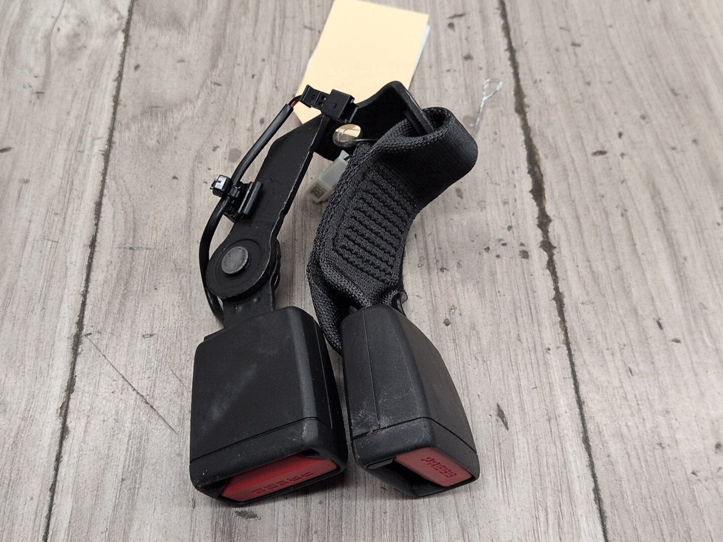 OEM BMW G20 G22 G26 G80 G82 M3 M4 Rear Right Passenger Seatbelt Seat Belt Buckle
