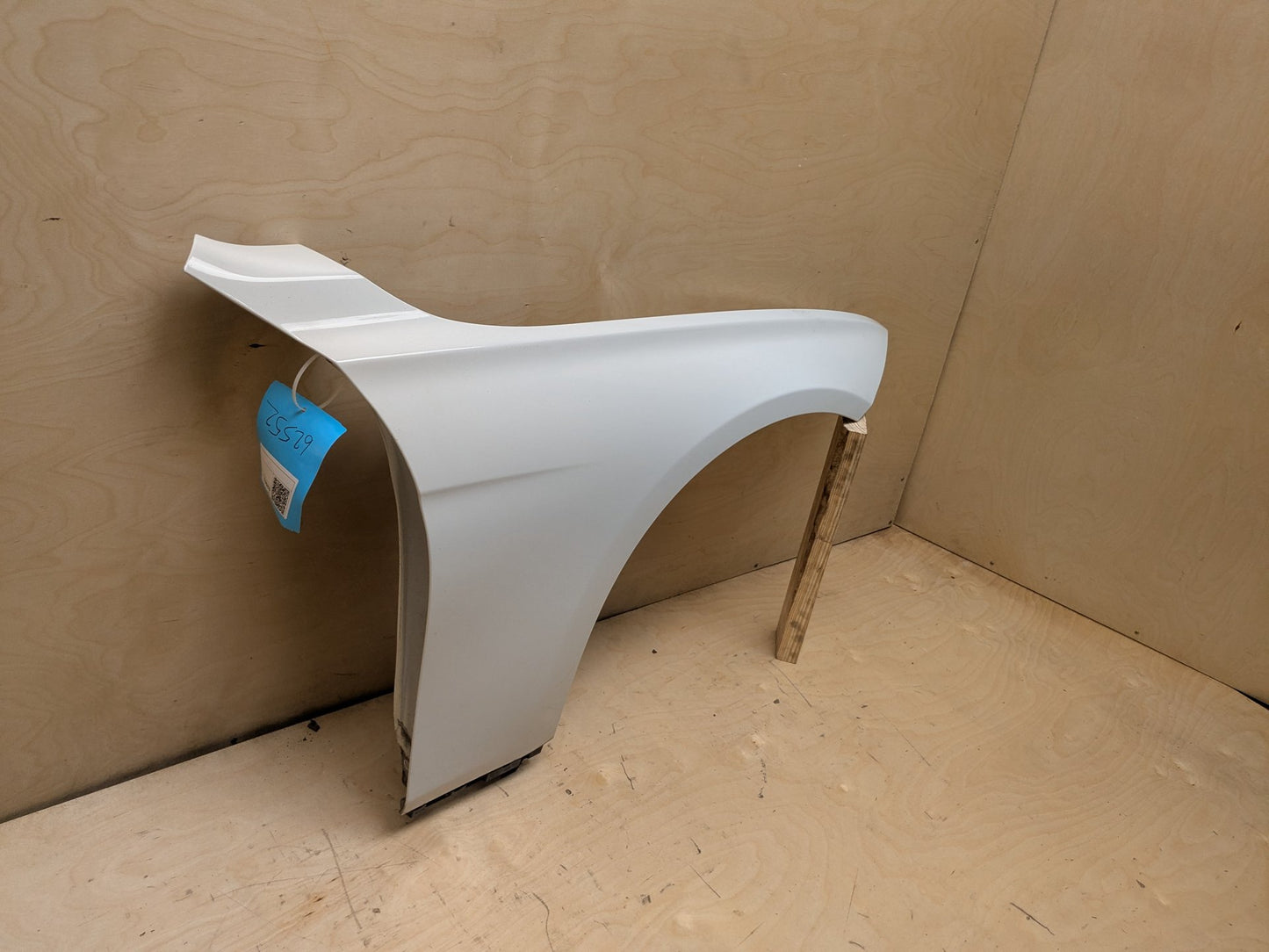 12-18 OEM BMW F30 F31 328 330 335 340 Right Passenger Side Fender Panel White 300